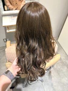 コテ巻き風デジタルパーマ×オリーブベージュ💚オオサカ